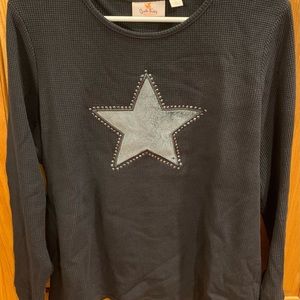 Quacker Factory waffle top embellished